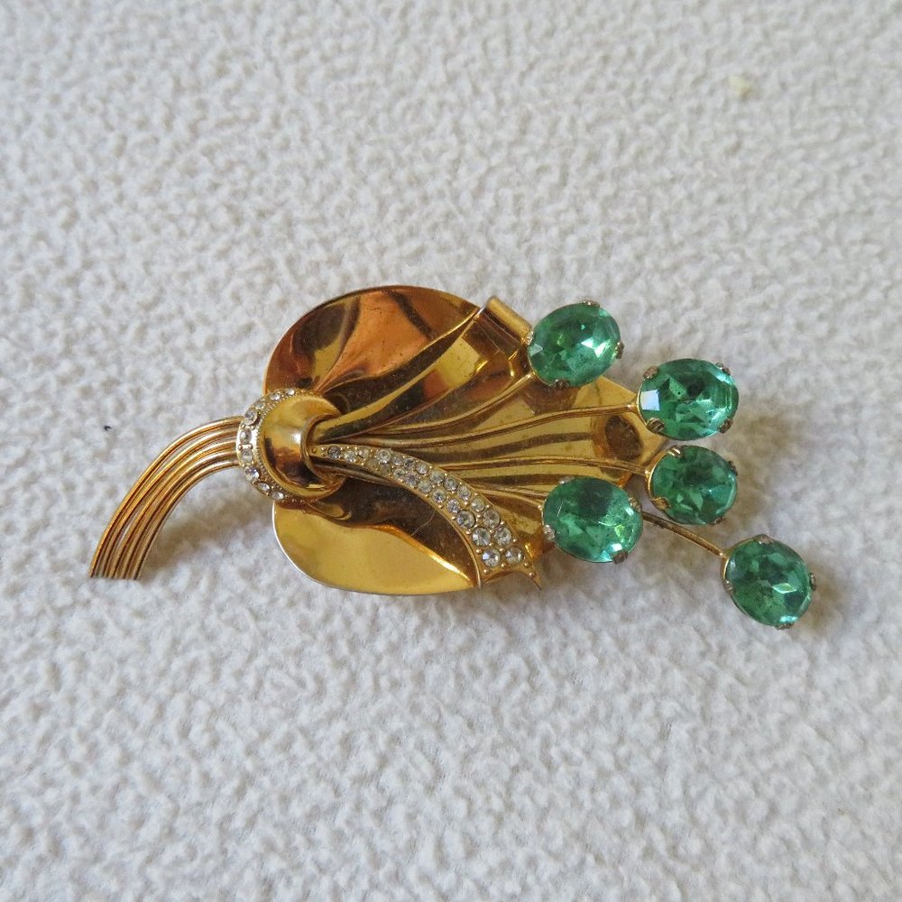 Vintage 1940's Leaf & Flower Brooch